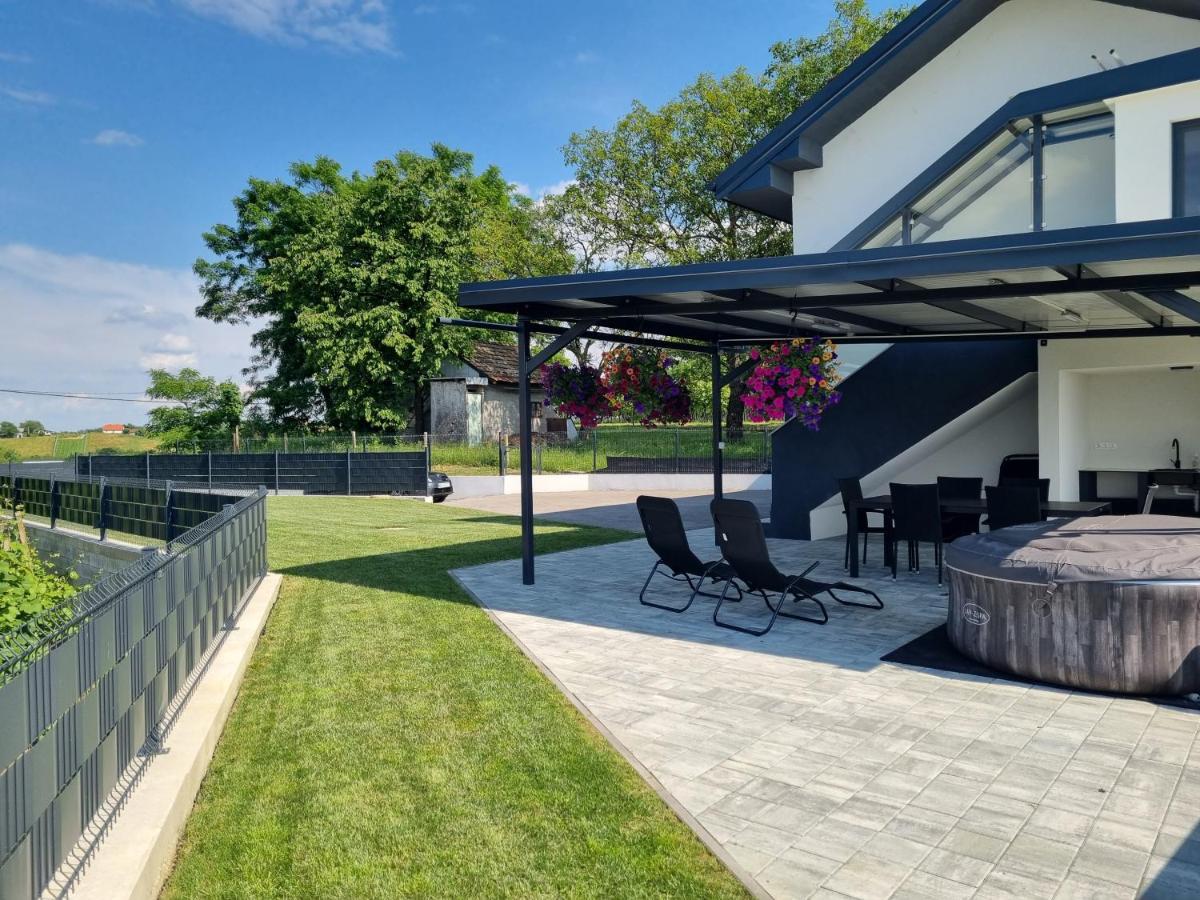 Villa Kuca Za Odmor Kodba Strigova Exterior foto